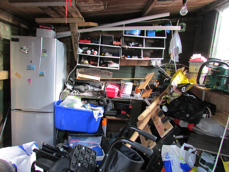 Addressing Clutter What are Your Clutter Cleaning Options? RTM